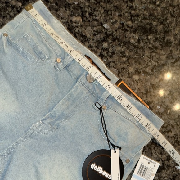 Dollhousee light wash Bermuda denim frayed high rise shorts NWT 5/6 - Picture 4 of 8